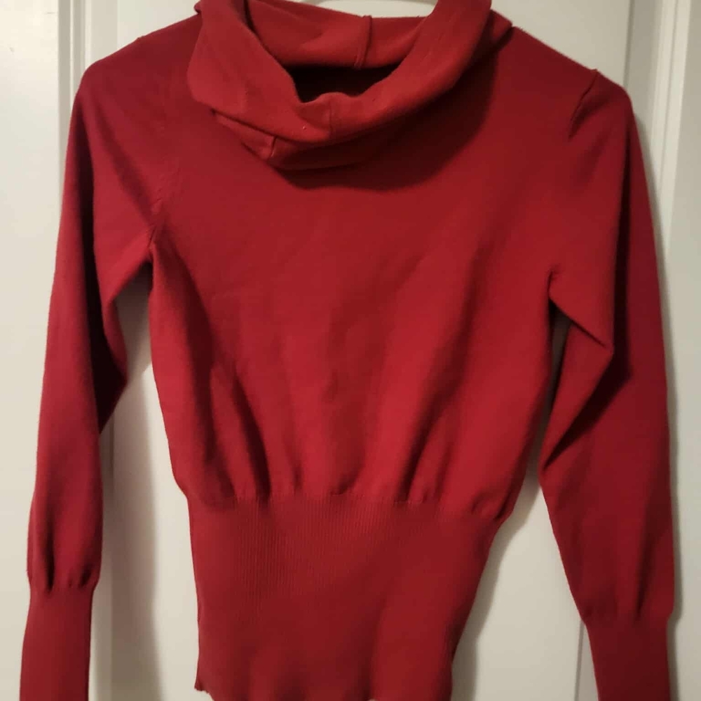 Guess Vibrant Red Apparel Tag - Picture 2 of 3